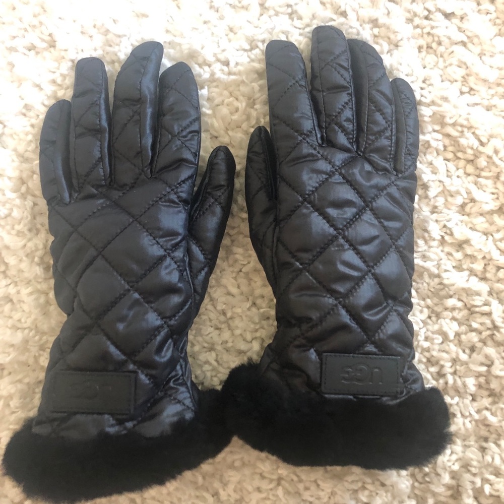 UGG gloves